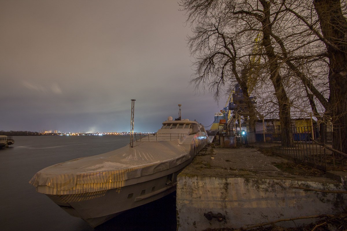 Суда резались на металлолом или ржавели на стоянках Суда резались на металлолом или ржавели на стоянках