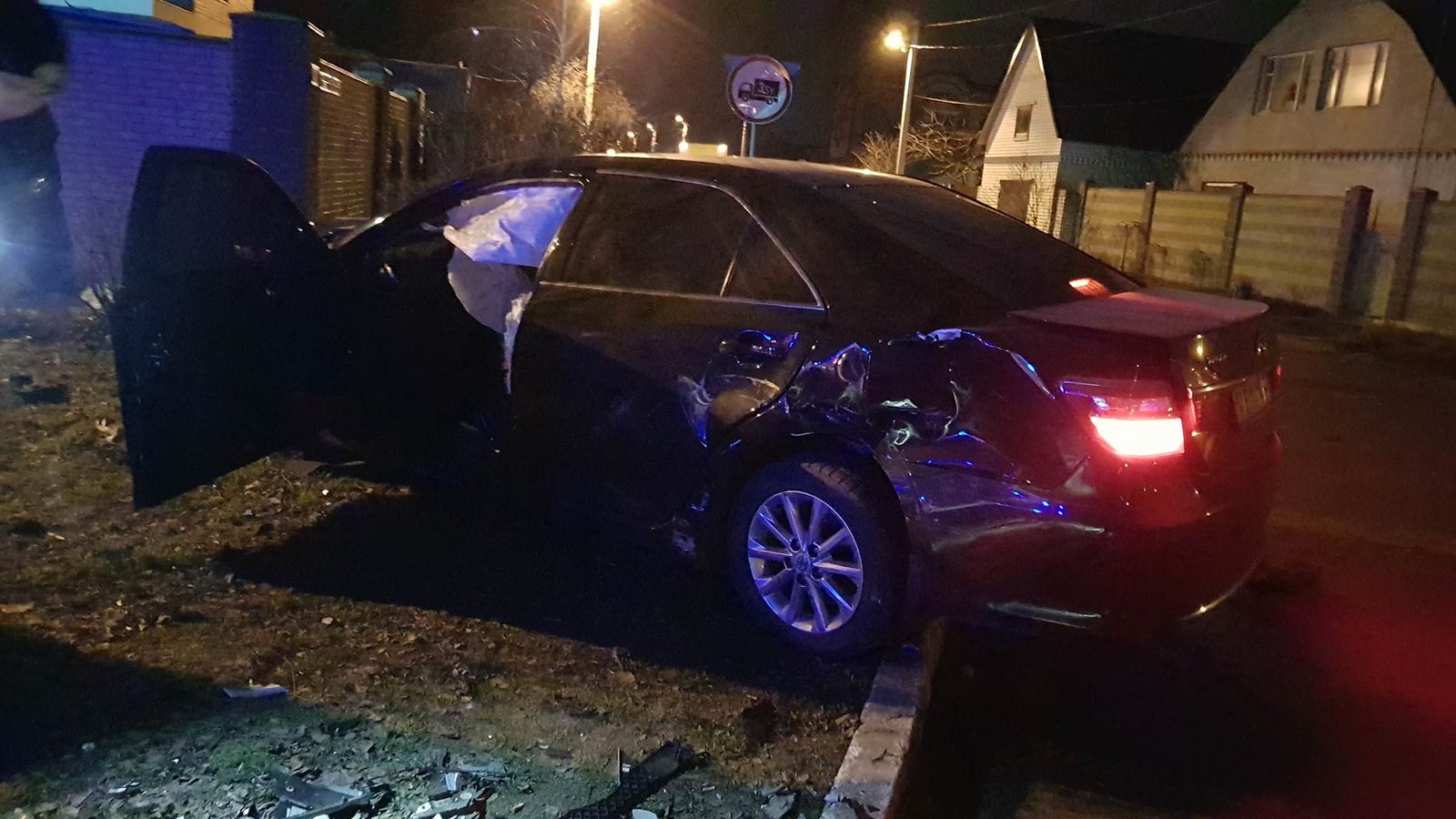 Водитель Toyota получил многочисленные травмы