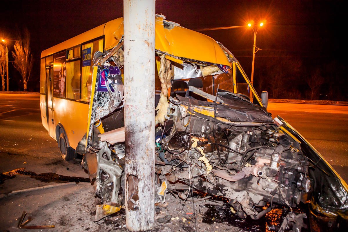 Водителя госпитализировали в городскую клиническую больницу №16 Водителя госпитализировали в городскую клиническую больницу №16