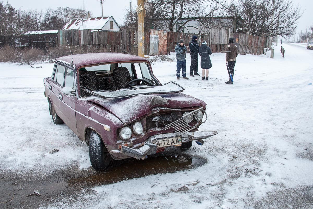 Автомобиль серьезно поврежден Автомобиль серьезно поврежден