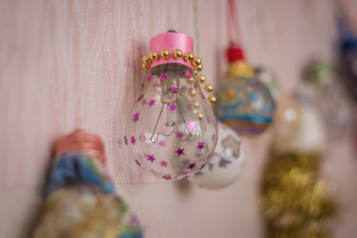 Поделка из вторичных материалов Поделка из вторичных материалов