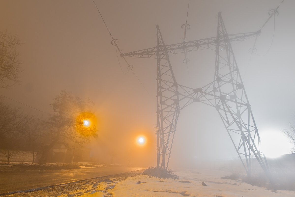 Индустриальные пейзажи в дымке