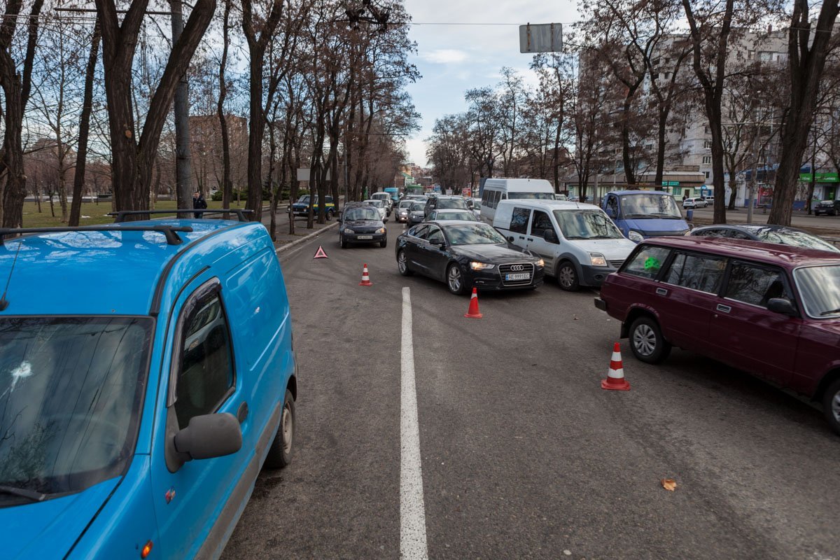 Пробка на проспекте Пушкина Пробка на проспекте Пушкина