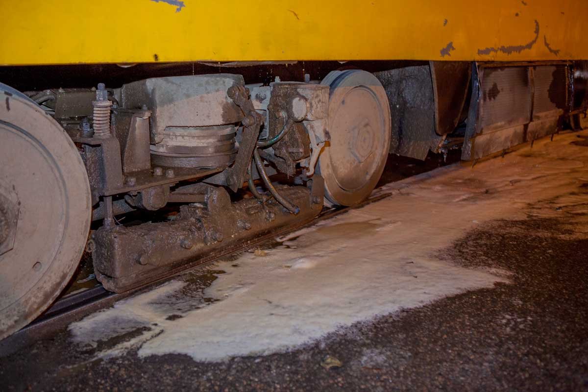 Причины случившегося выясняют полицейские и сотрудники КП «Днепровский электротранспорт»