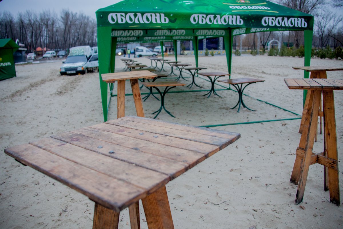 Скоро здесь будут люди, радостно поедающие шашлык