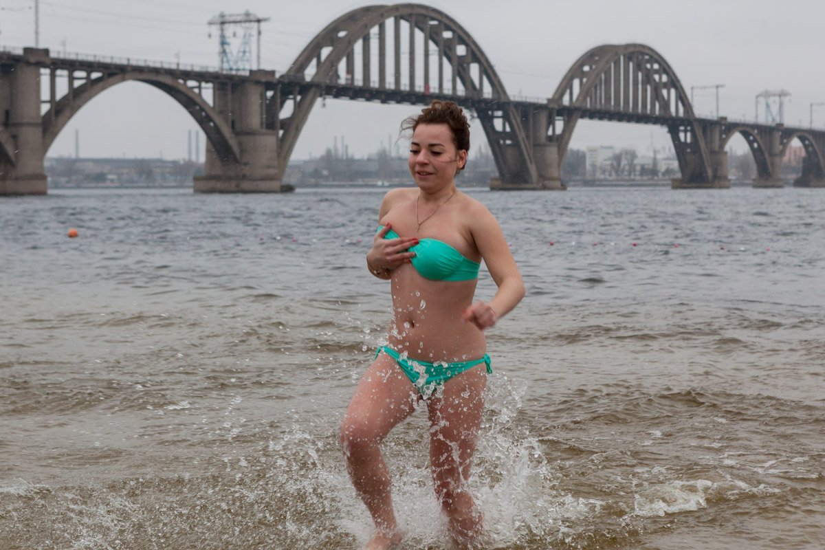 Как отмечают Крещение Господня на Монастырском острове Как отмечают Крещение Господня на Монастырском острове