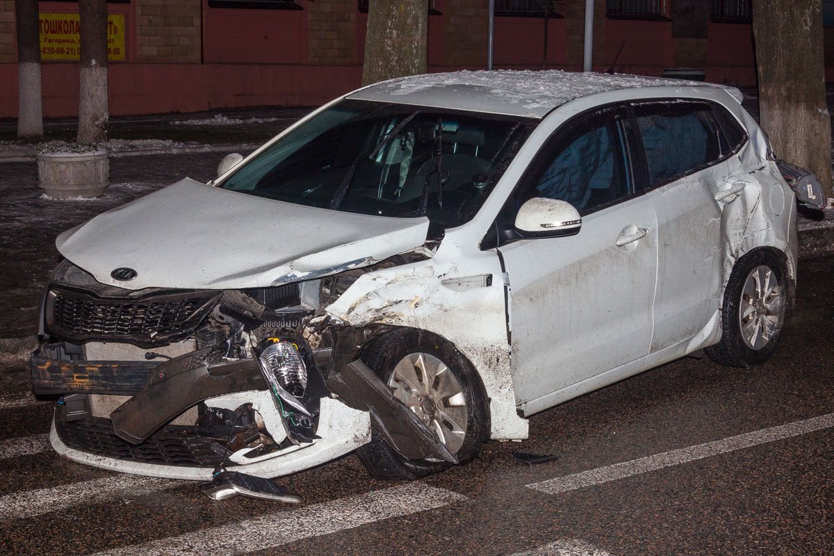 Автомобиль Kia пострадал не меньше