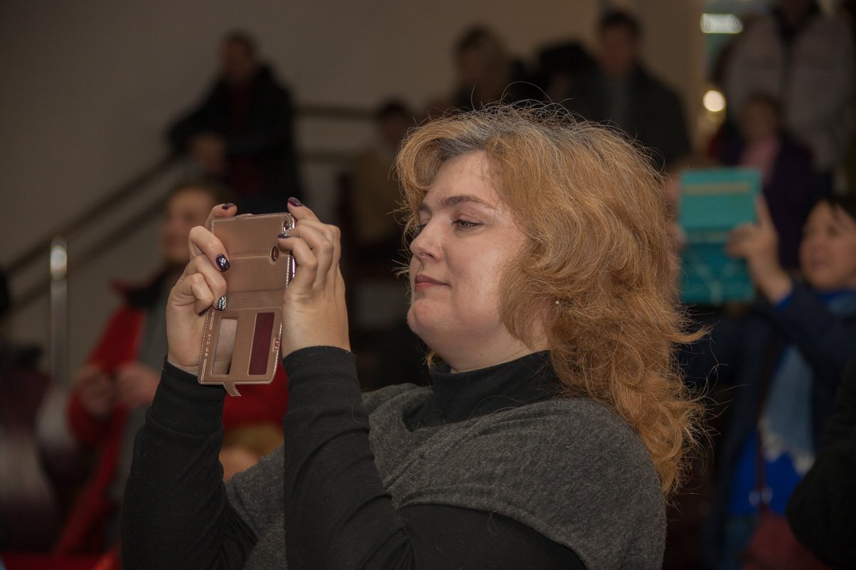 Родители болели за своих чад Родители болели за своих чад