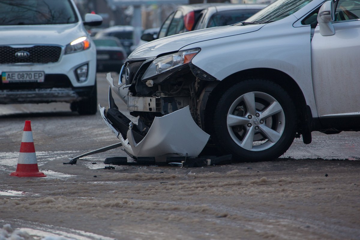 Пострадавшего увезли в 16-ю больницу Пострадавшего увезли в 16-ю больницу