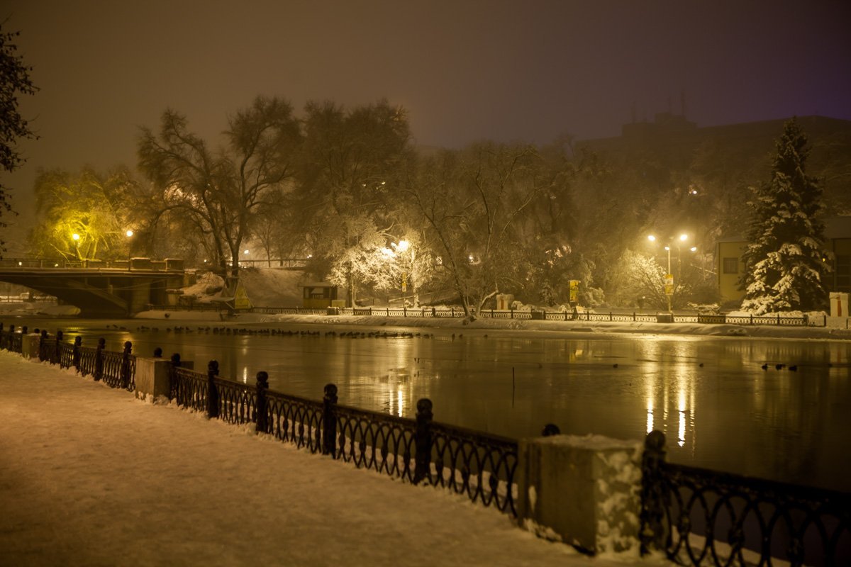 Прогуливаясь среди живописных мест парка, задумываешься о его богатой истории
