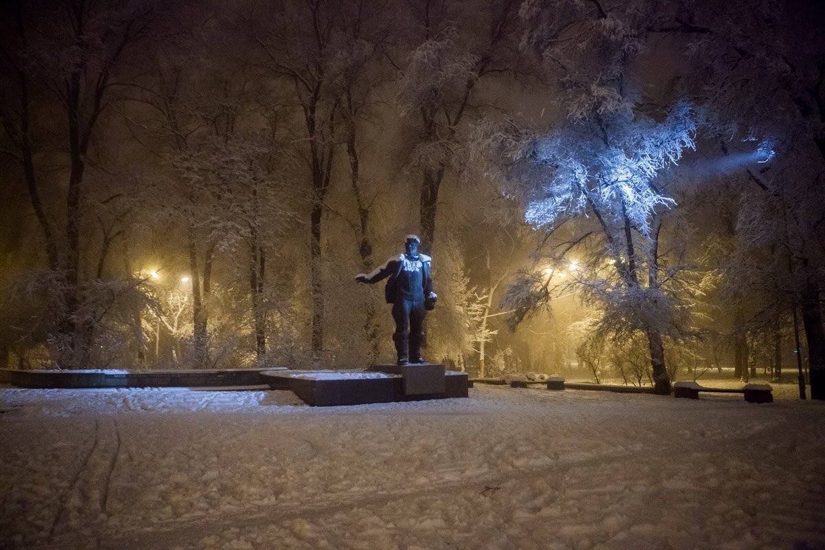 Памятник Валерию Чкалову