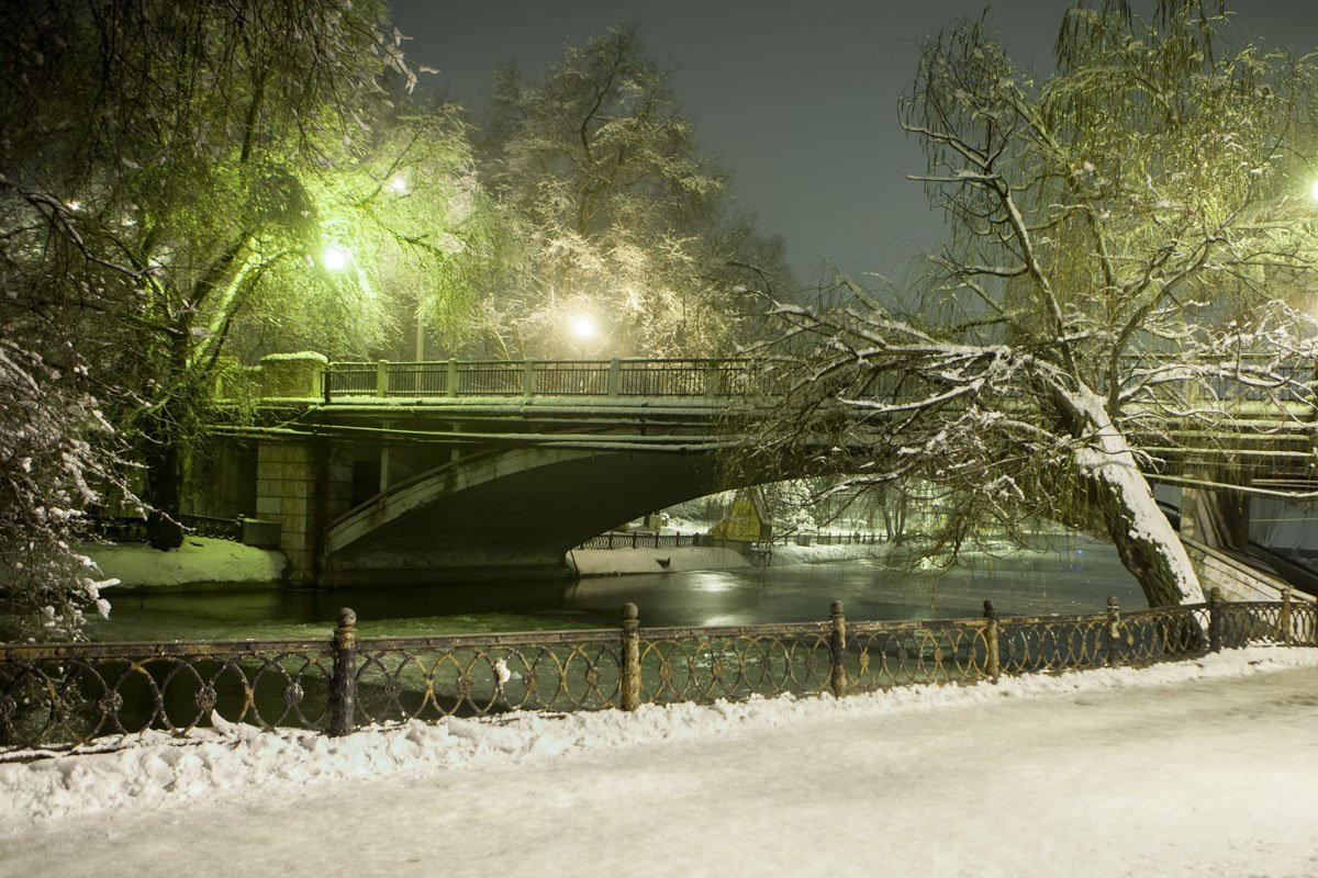 В парке ни души