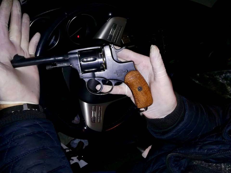 Мужчины были вооружены