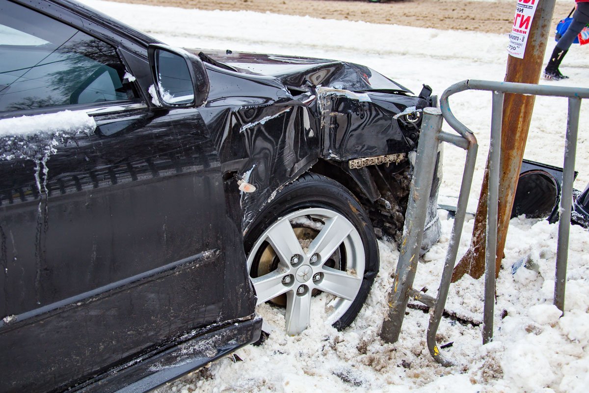 Движение транспорта, на данном участке проспекта, не затруднено Движение транспорта, на данном участке проспекта, не затруднено