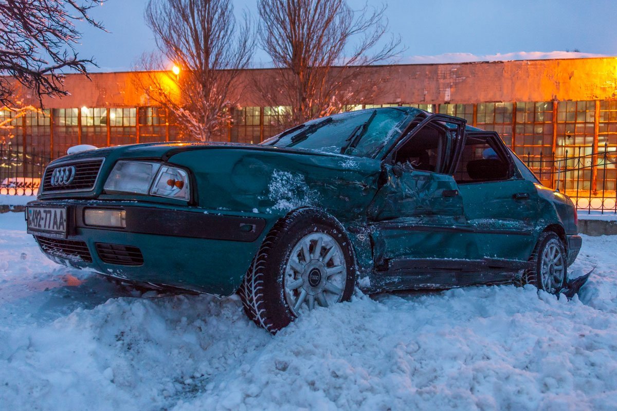 Повреждения автомобиля Audi