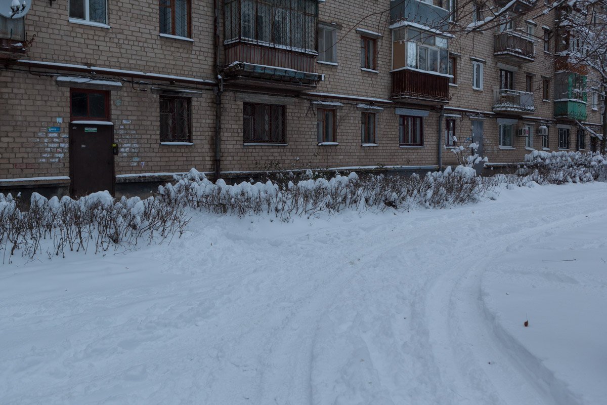 Местные жители на авто проложили путь  Местные жители на авто проложили путь