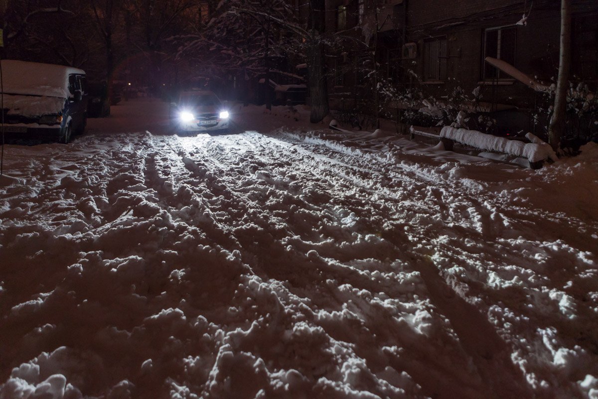 Остается мечтать о теплых деньках  Остается мечтать о теплых деньках