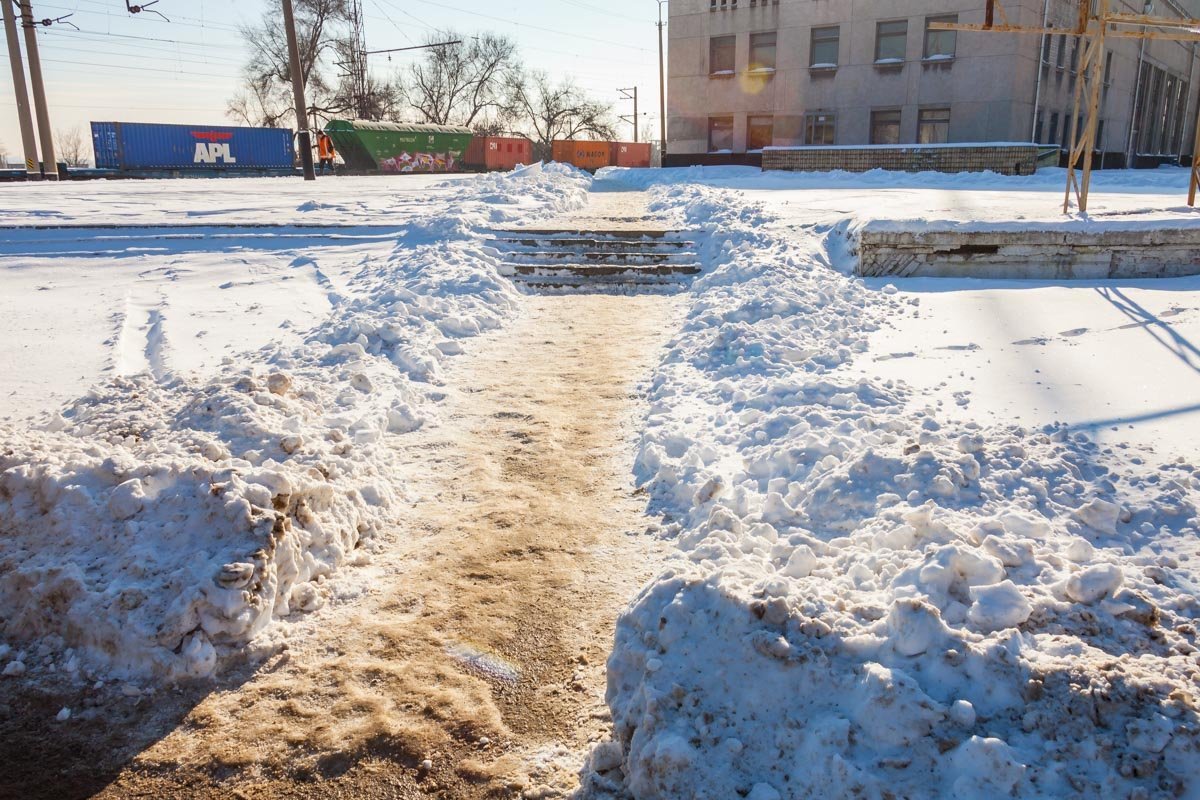 Лучше ходить на четвереньках, не так больно падать Лучше ходить на четвереньках, не так больно падать