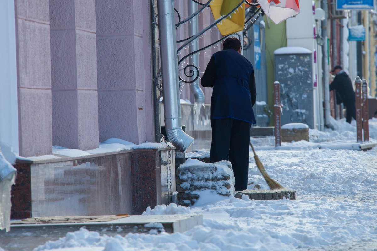 Предприниматели должны содержать прилегающую территорию в надлежащем состоянии Предприниматели должны содержать прилегающую территорию в надлежащем состоянии