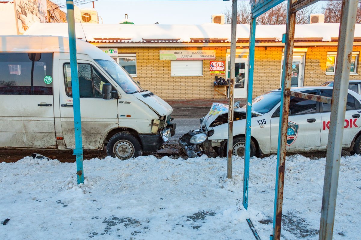 Предварительно, пострадали трое мужчин