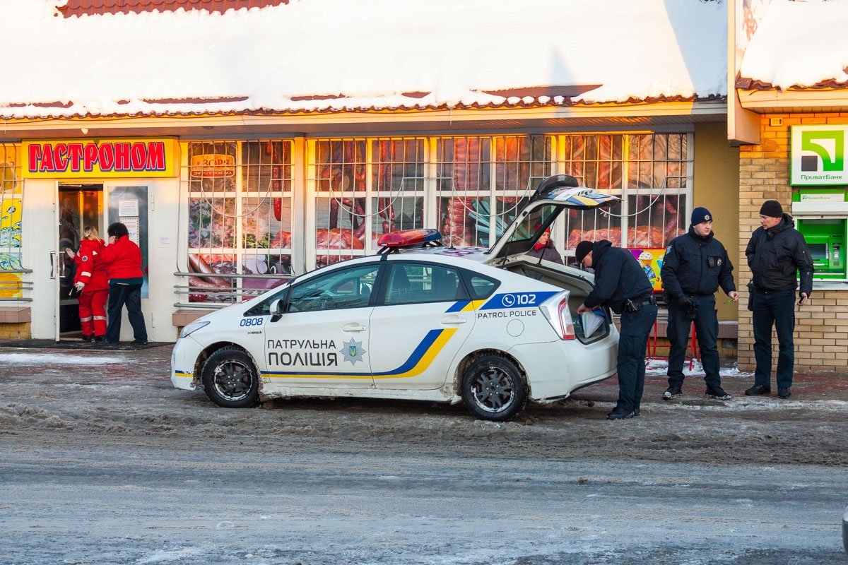 На месте происшествия работали сотрудники полиции