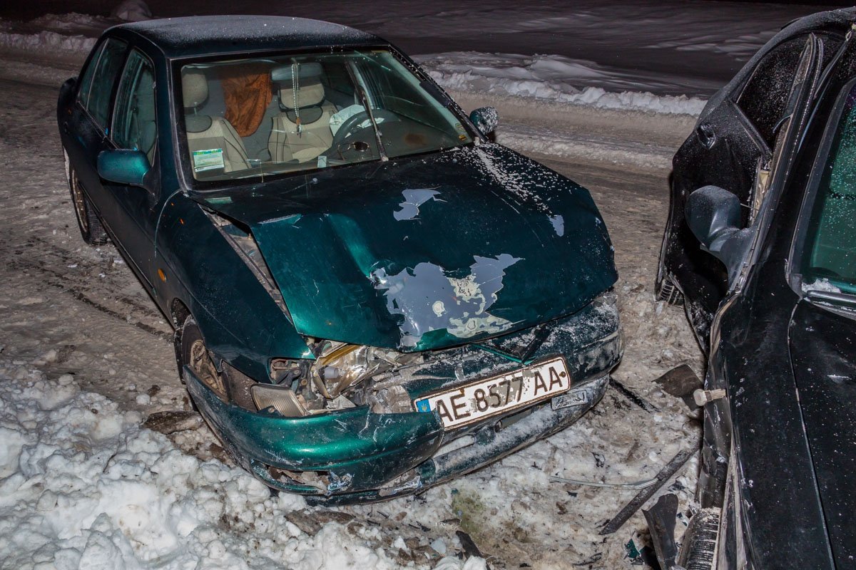 Одного из пострадавших увезли с переломом ребра Одного из пострадавших увезли с переломом ребра