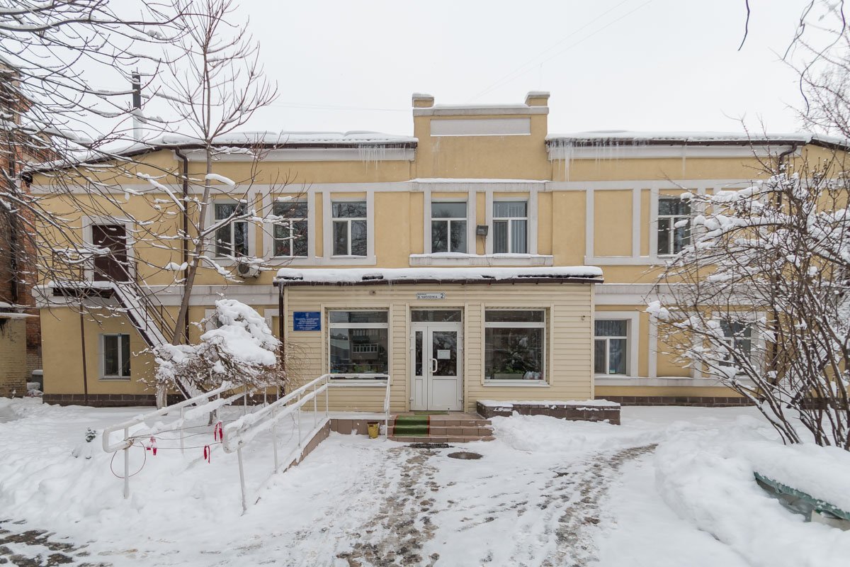 Найти здание легко