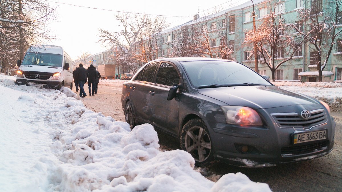У Toyota разбитое боковое У Toyota разбитое боковое