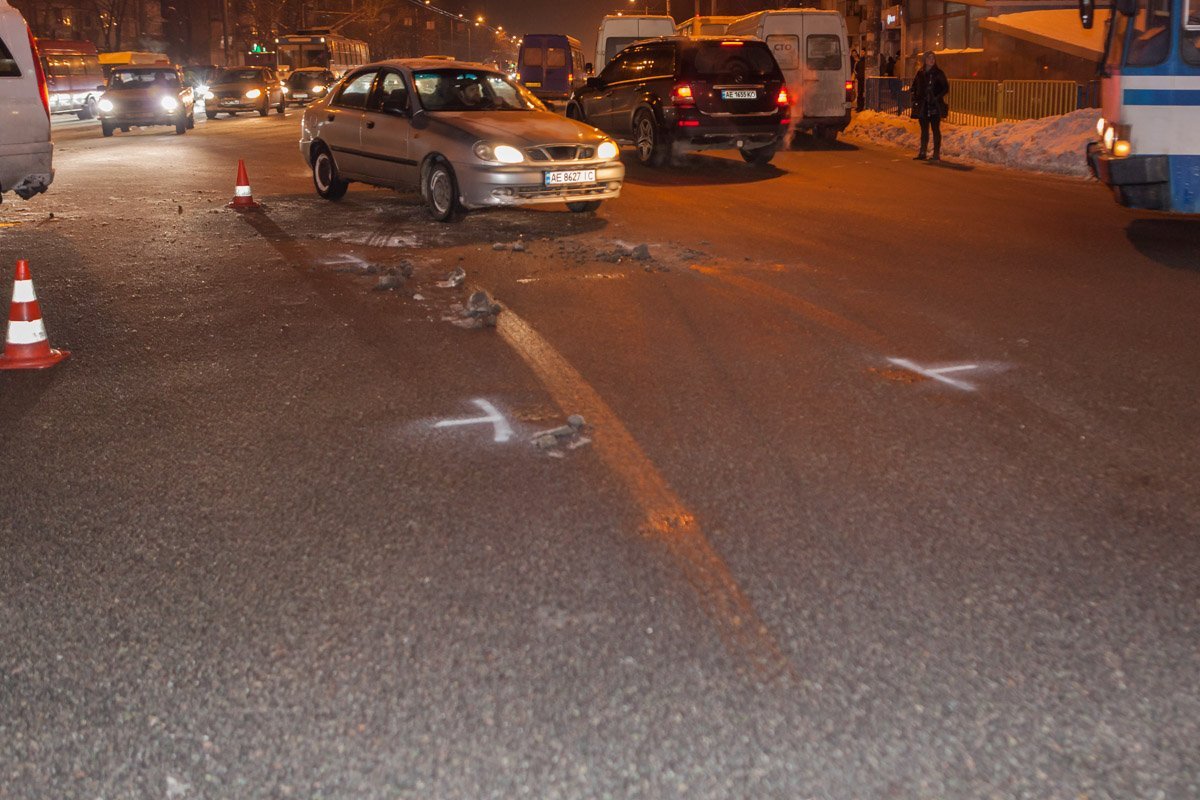 Сотрудники патрульной полиции выясняют подробности инцидента