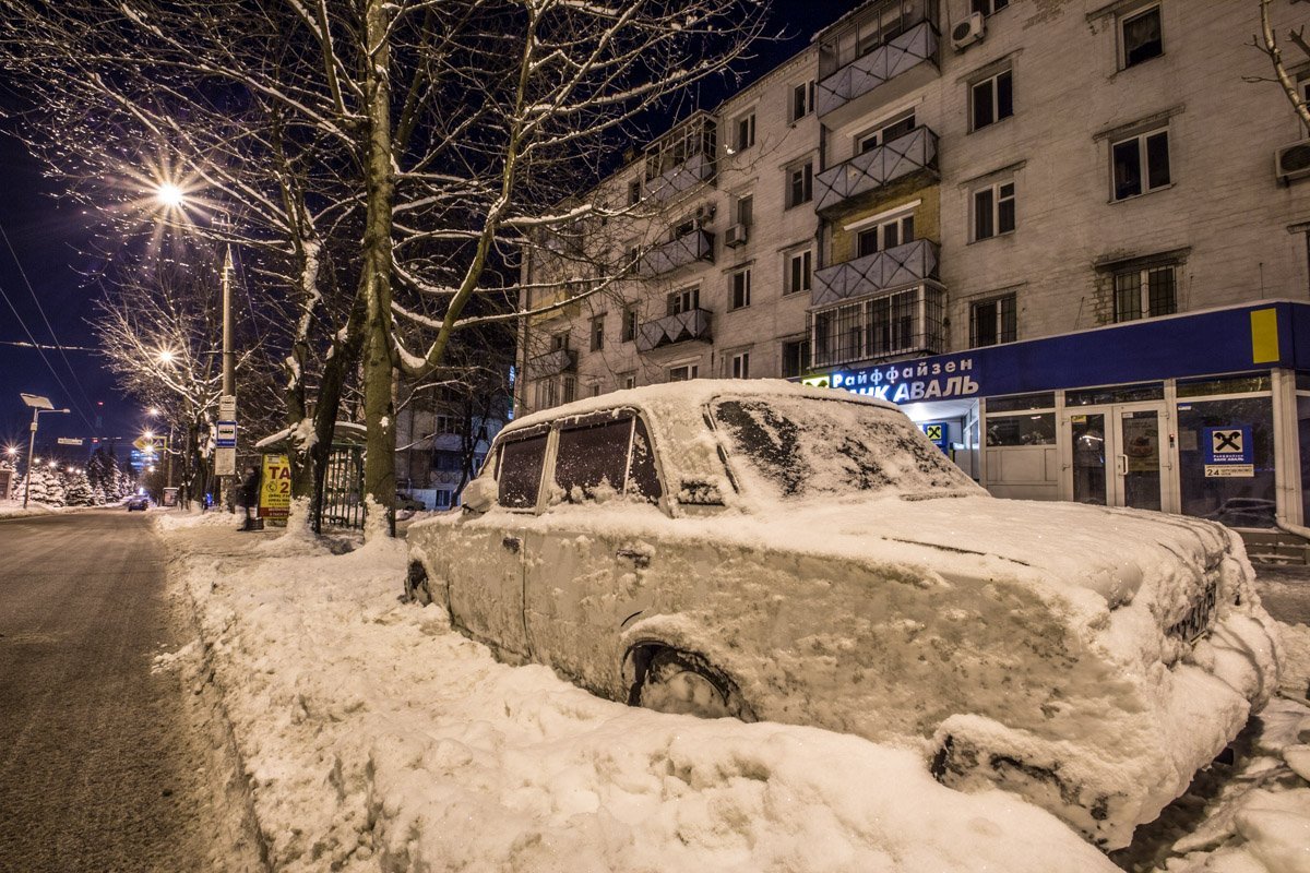 Похоже, снег таять не собирается Похоже, снег таять не собирается