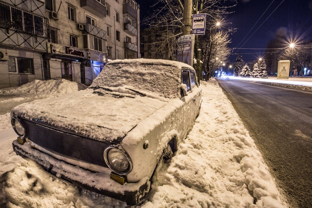 Одинокая LADA ждет потепления Одинокая LADA ждет потепления