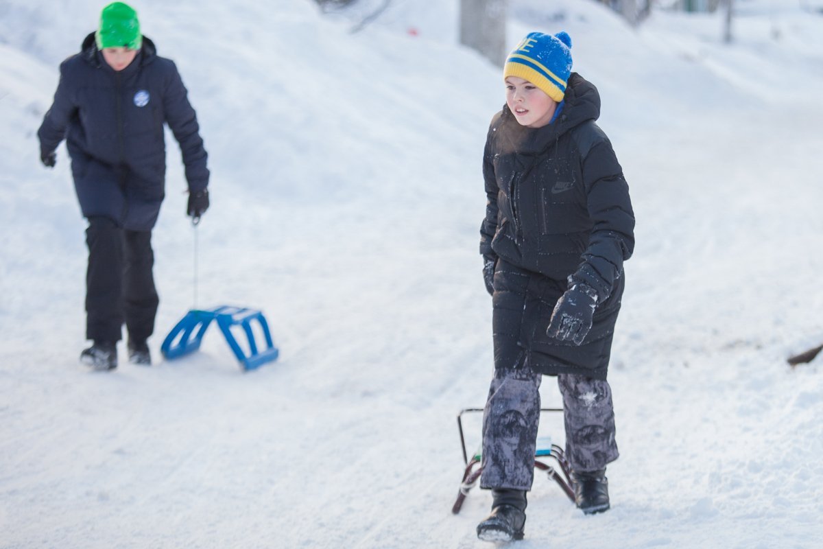 Любишь кататься - люби и саночки возить