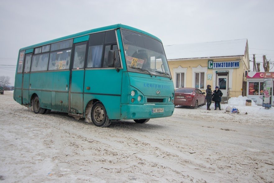 Та самая маршрутка, которую люди долго ждут Та самая маршрутка, которую люди долго ждут