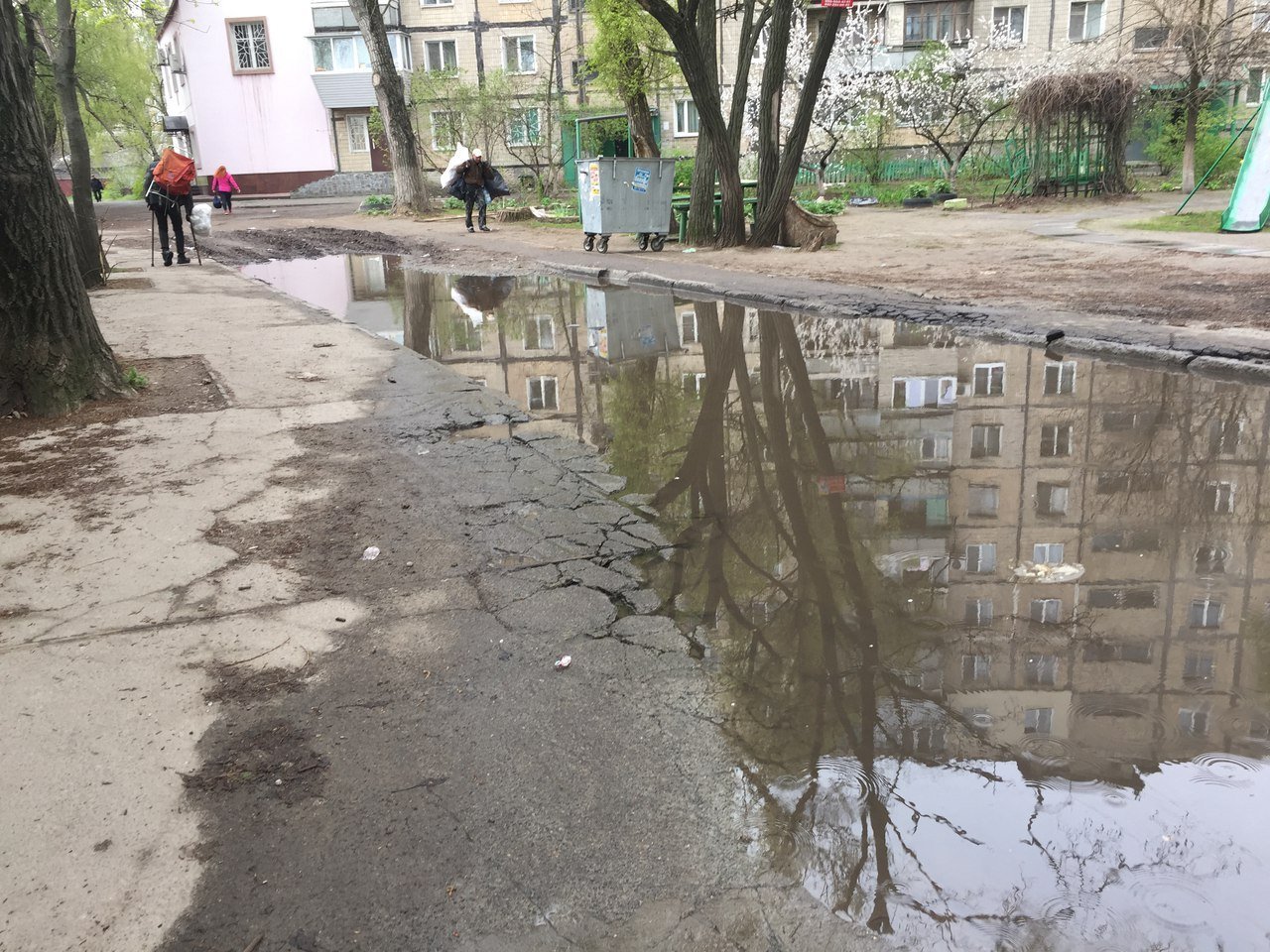 Даже в сухую погоду можно искупаться