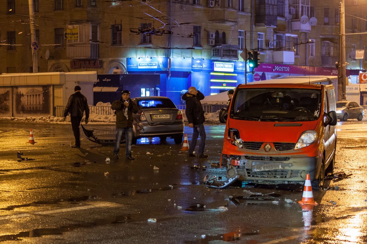 ДТП произошло на перекрестке Слобожанского и Калиновой