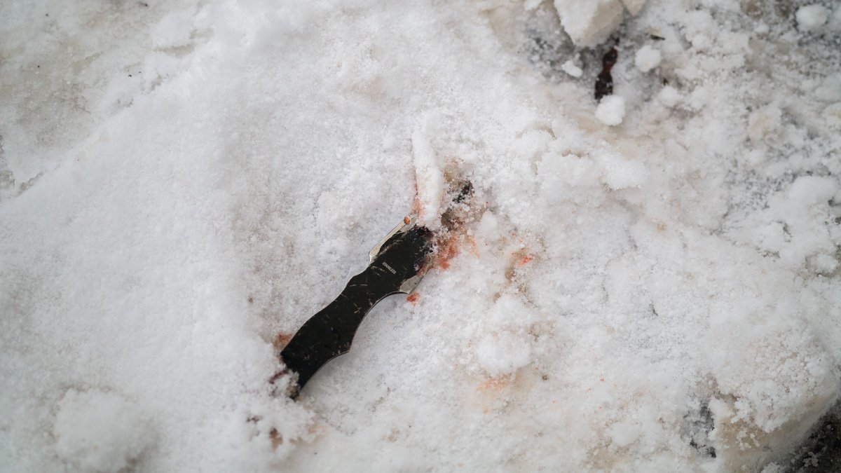 Нож, которым порезал себя мужчина