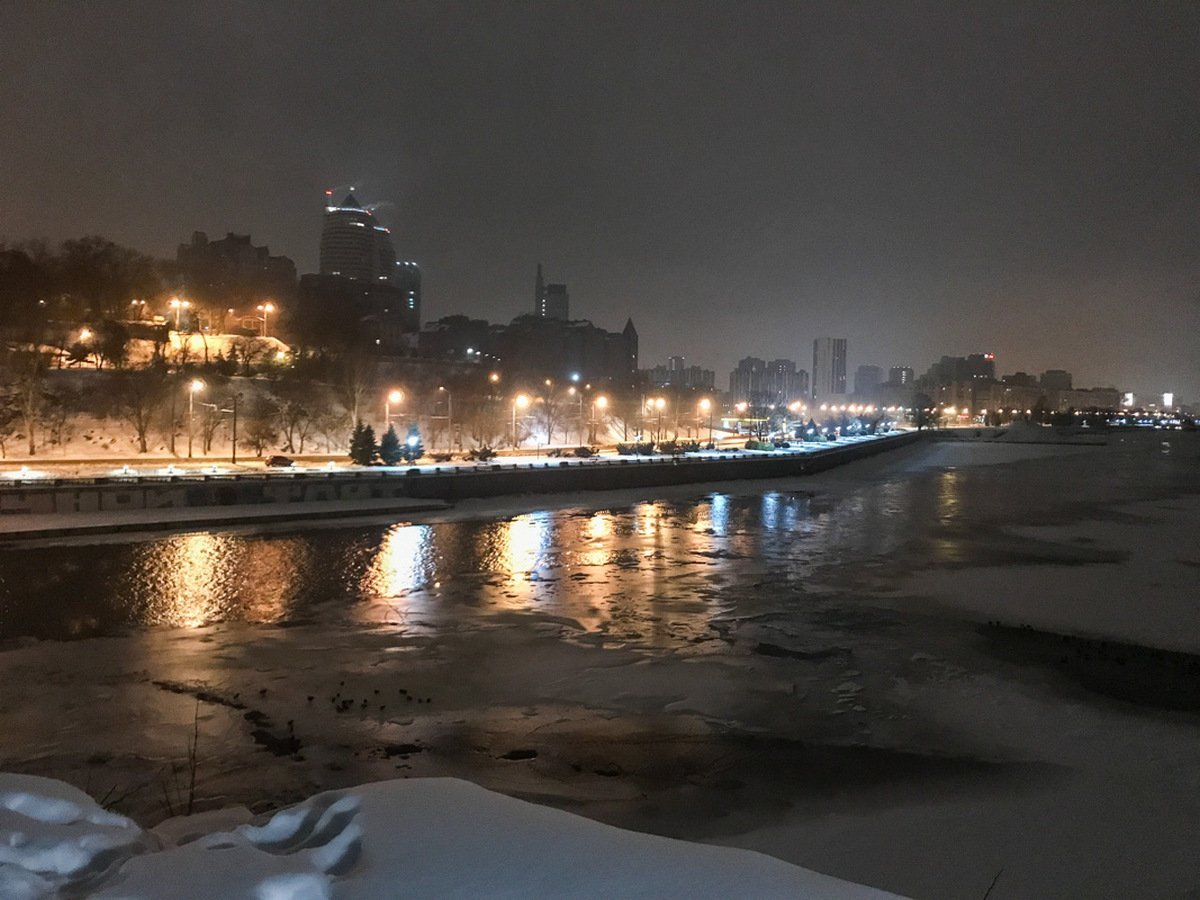 Ночью здесь ни души Ночью здесь ни души