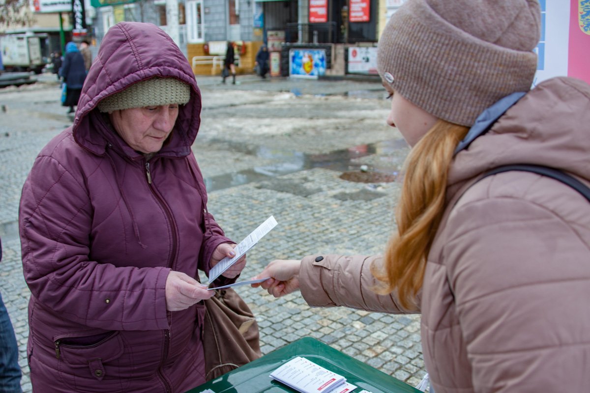 В информационной палатке можно было узнать ответы на все волнующие вопросы В информационной палатке можно было узнать ответы на все волнующие вопросы