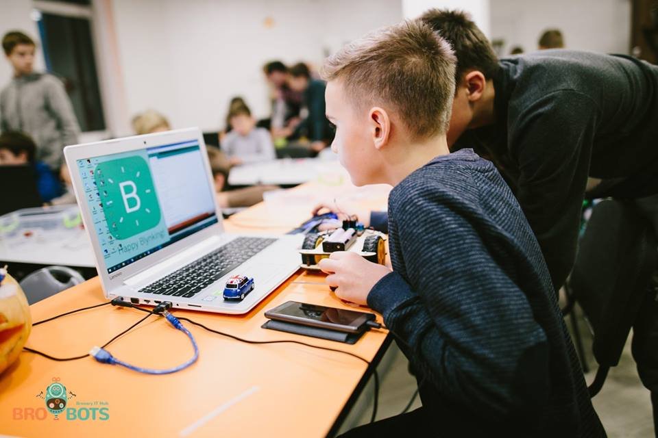 Учебные классы появятся в таких городах как Днепр, Никополь, Павлоград, Желтые Воды, Першотравенск, Каменское и Покров Учебные классы появятся в таких городах как Днепр, Никополь, Павлоград, Желтые Воды, Першотравенск, Каменское и Покров