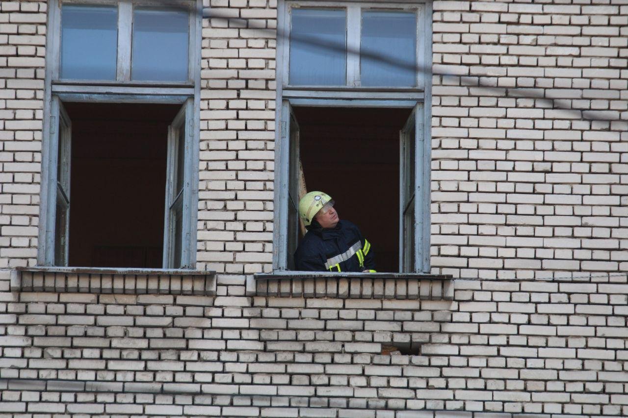 Площадь пожара составила около 10 квадратных метров Площадь пожара составила около 10 квадратных метров