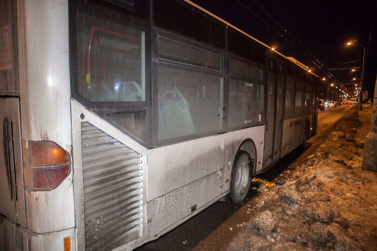 1 февраля, около 19:00, на Сичеславской набережной водитель автобуса едва не сбил свою пассажирку