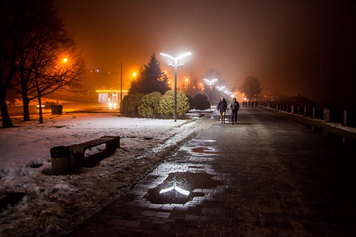 Погода, воцарившаяся в городе, создает особенную, загадочную атмосферу
