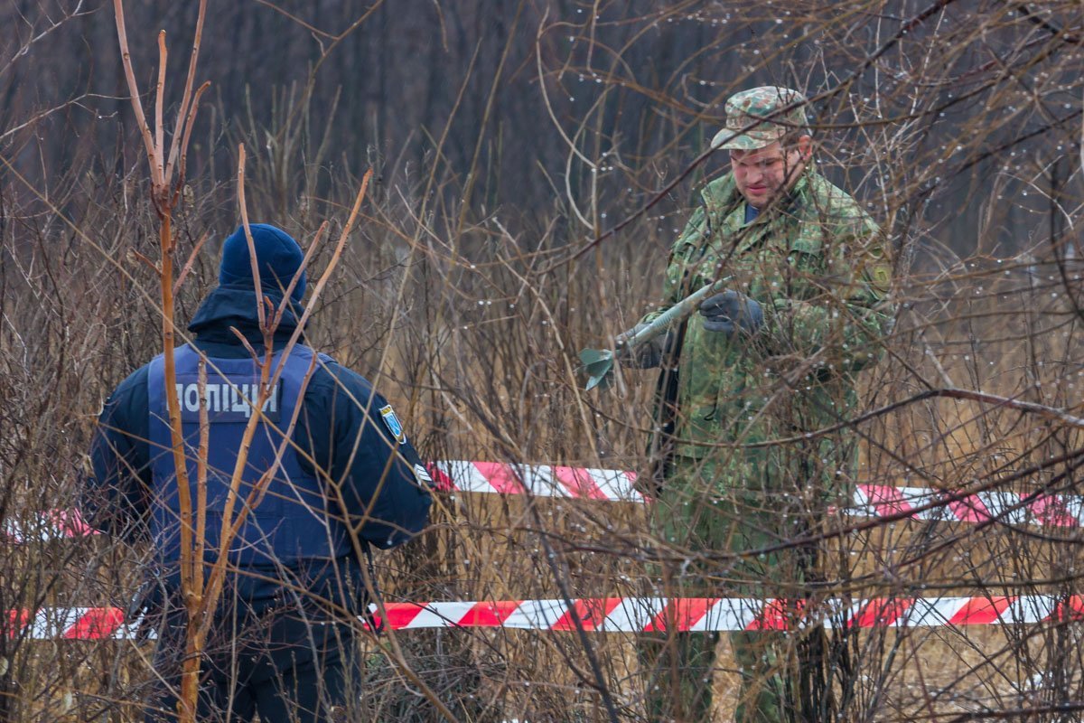 На место вызвали взрывотехническую группу На место вызвали взрывотехническую группу
