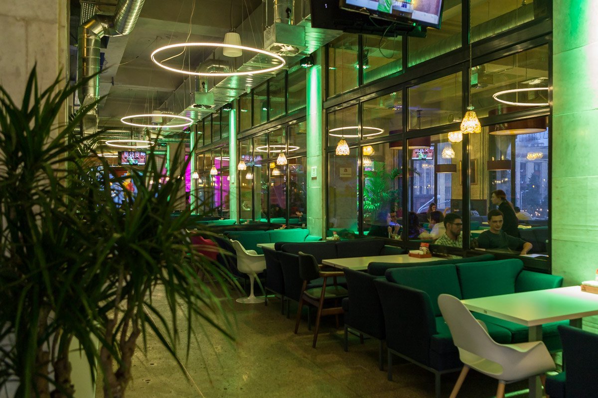 Приятный свет создает особенную атмосферу Приятный свет создает особенную атмосферу