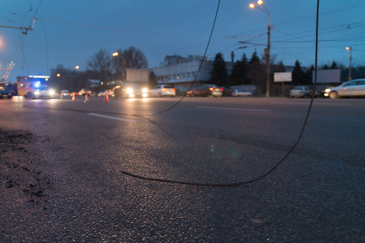 Причина обрыва проводов неизвестна