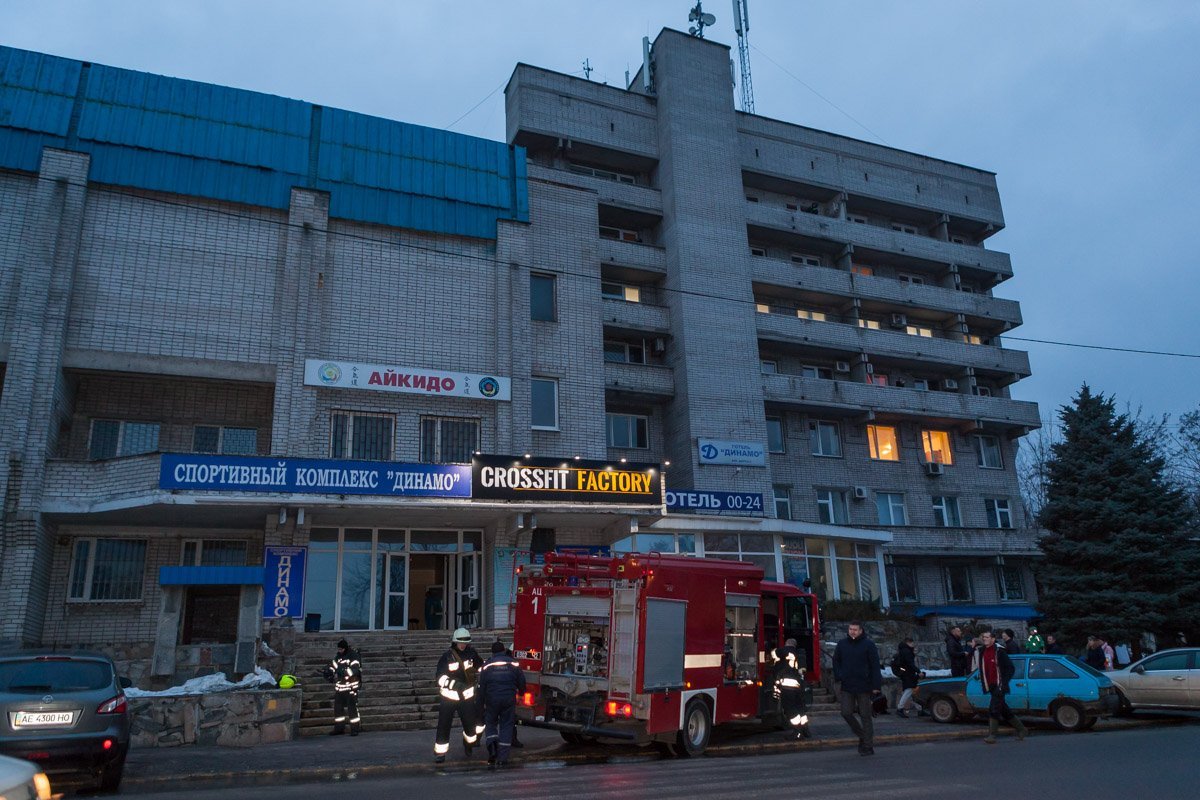 Пожар не было заметно со стороны улицы Пожар не было заметно со стороны улицы
