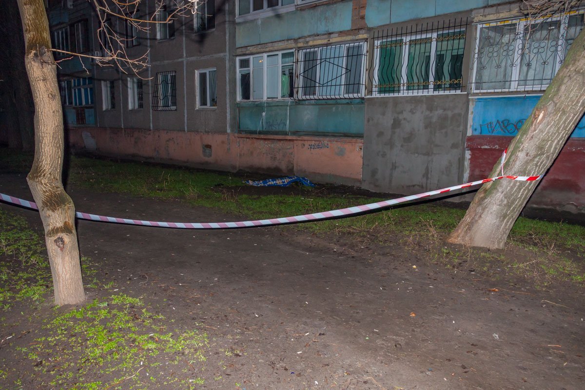 На момент инцидента в квартире находились четверо взрослых и 8-летний ребенок