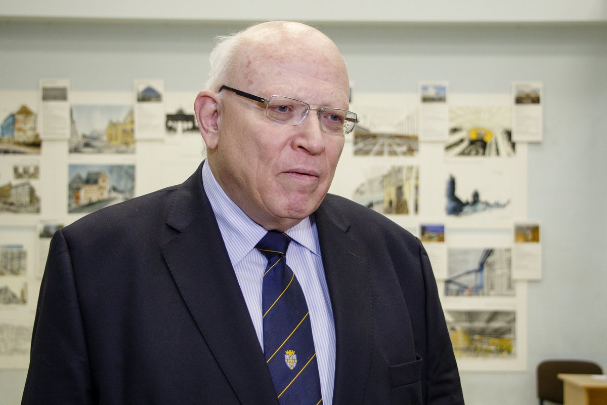 Генеральный Консул Федеративной Республики Германия в Донецке (временно в городе Днепр) Вольфганг Мёссингер