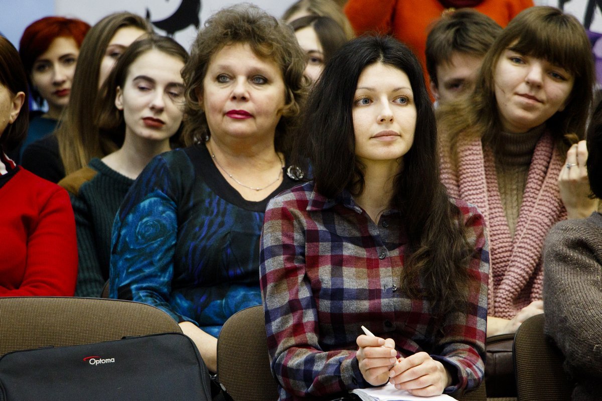 В современном мире библиотека является центром притяжения интеллектуальной мысли общественности