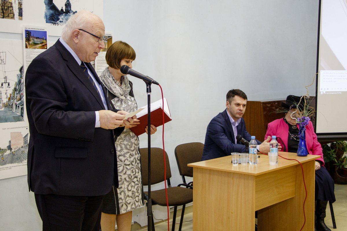 Городской совет и в дальнейшем обещает прилагать максимум усилий для создания современных комфортных условий в библиотеках Днепра